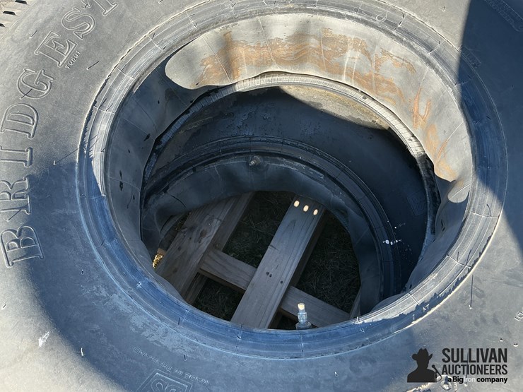 bridgestone-355/80d20-tires-w/tubes-image-9