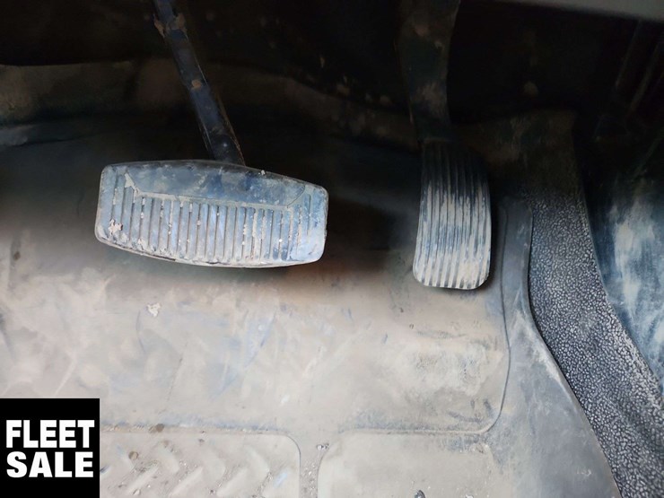 2021-ford-f250-image-14