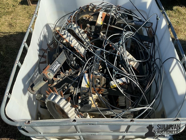 yetter-row-cleaners-w/clean-sweep-cylinders-image-5