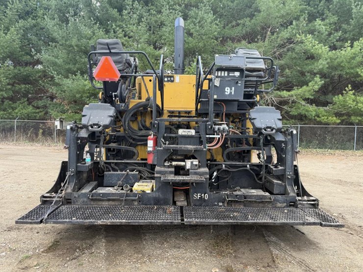 caterpillar-ap-1055f-image-4