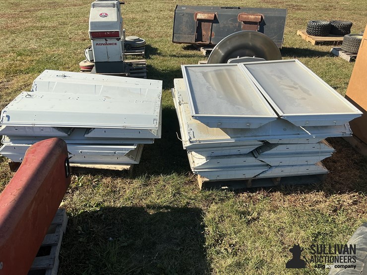 fluorescent-light-fixtures-image-4