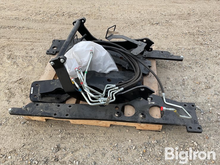 new-holland-t-6-loader-brackets-image-7