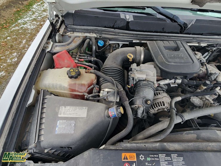 2013-chevrolet-silverado-3500hd-image-19