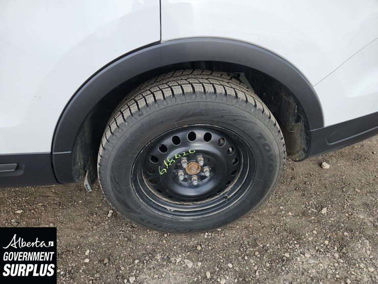 2018-ford-explorer-image-13