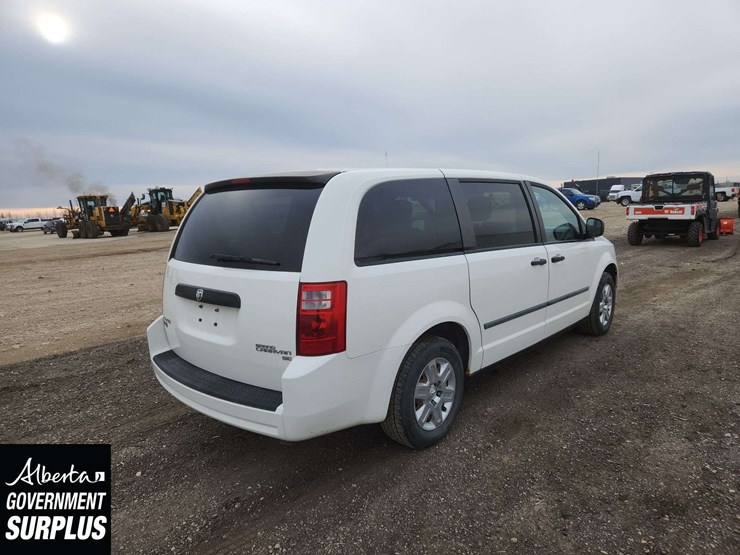2010-dodge-grand-caravan-se-image-3