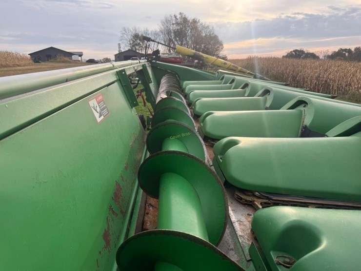 john-deere-843-image-8