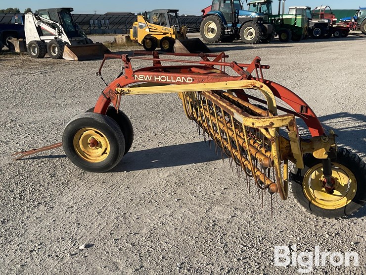 new-holland-258-image-8