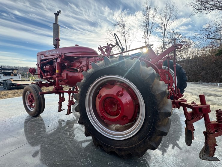 #1139-•-ih-farmall-super-a-tractor-image-5