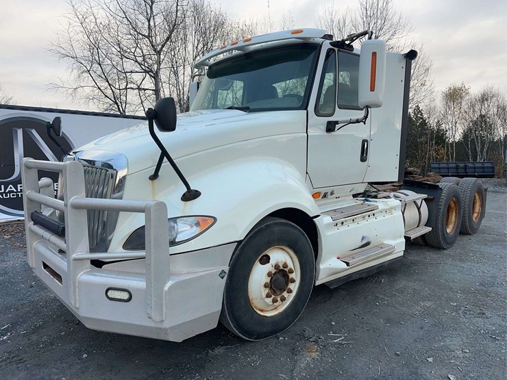 2016-international-prostar-image-1