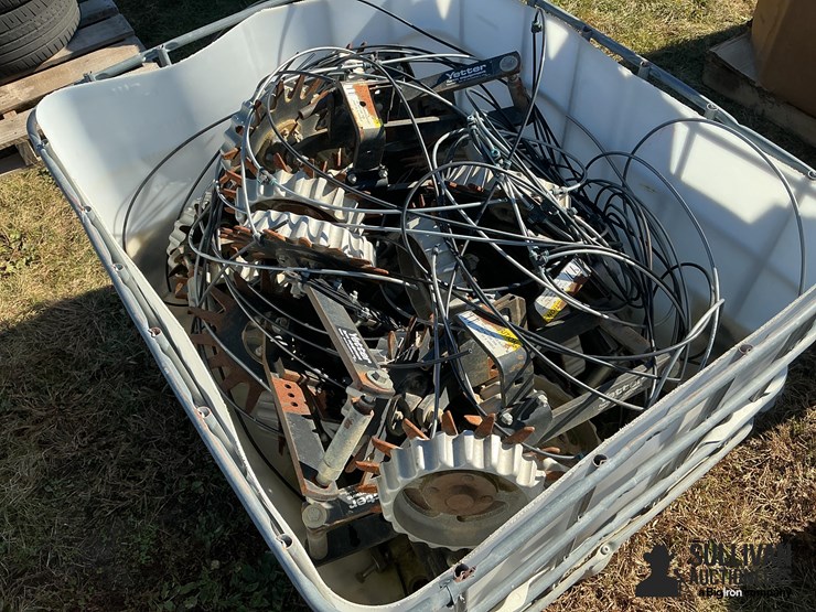 yetter-row-cleaners-w/clean-sweep-cylinders-image-6