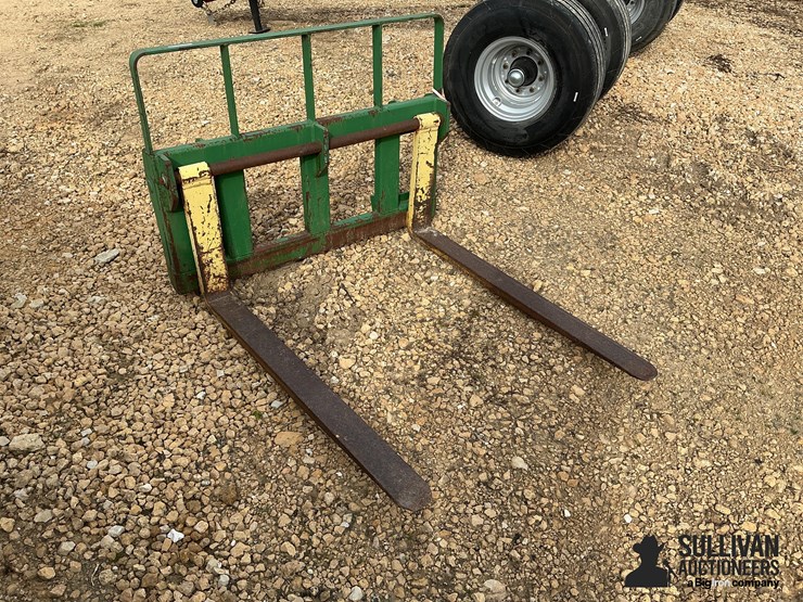 mds-48"-pallet-forks-to-fit-jd-loader-image-3