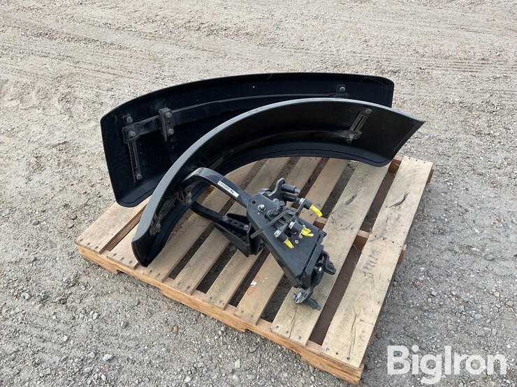 new-holland-t-6-front-fenders-image-1