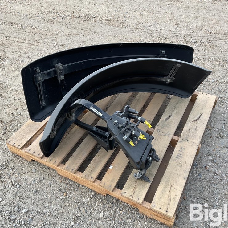 New Holland T-6 Front Fenders