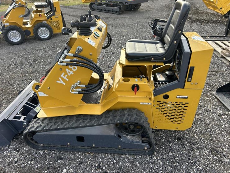#2711-•-2025-infront-yf400-mini-tracked-skid-steer-image-2