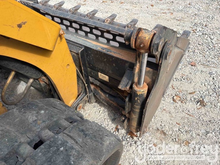 2022-caterpillar-299d3-xe-image-21