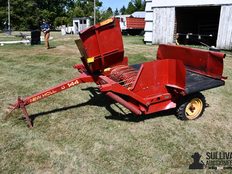 new-holland-144-image-1