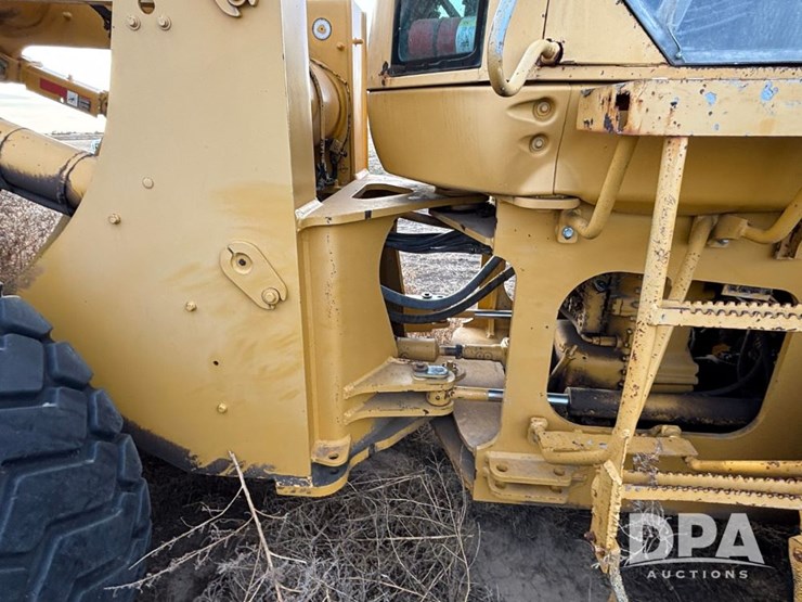 2001-deere-644h-image-17