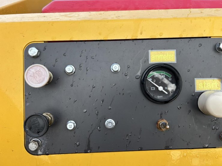 #2715-•-*unused*-3-ton-mini-dump-truck---tracked,-diesel-image-11