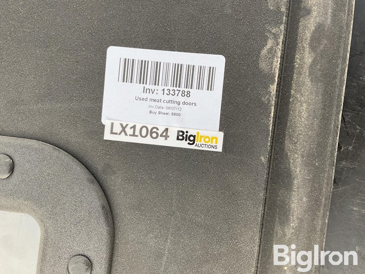 swinging-industrial-doors-image-14