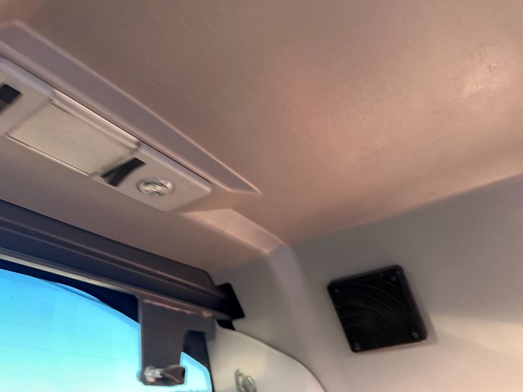 #32824-•-2022-volvo-ec160e-crawler-excavator-w/hydraulic-thumb-image-90