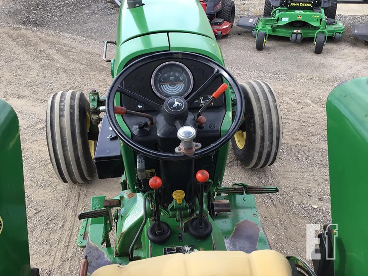 1985-john-deere-2350-image-13