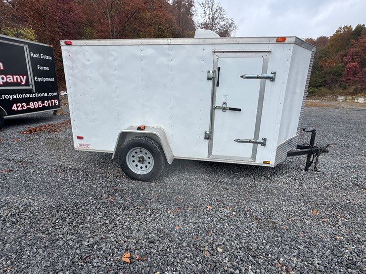 #1219-•-diamond-cargo-5x10-enclosed-trailer-like-new.-image-3