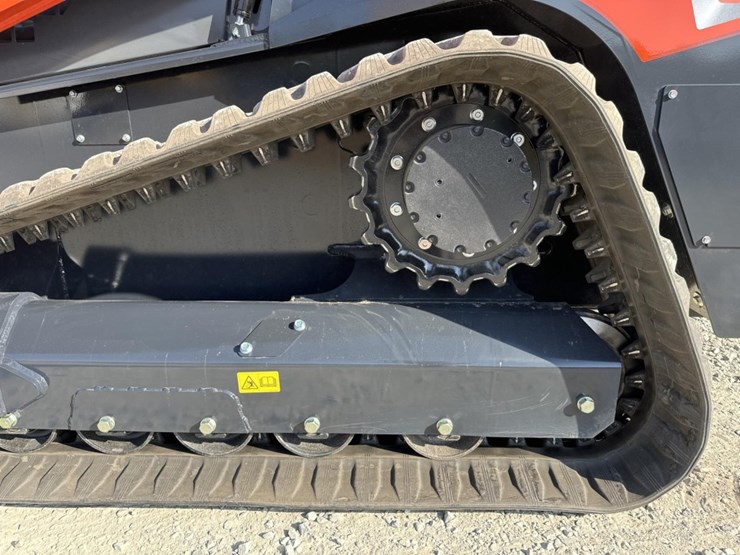 #5120-•-2025-kubota-svl-97-3-tracked-skid-steer-image-48