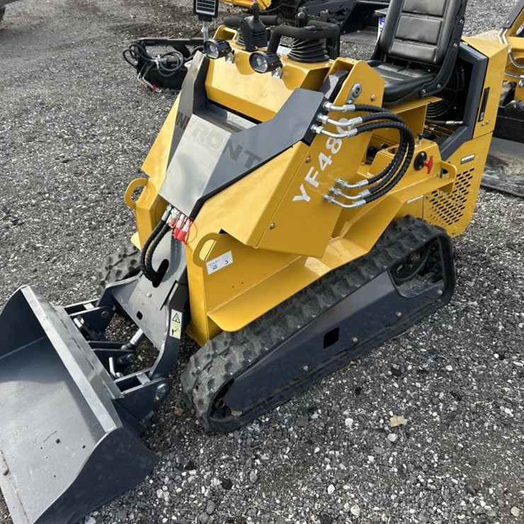 #2711 • 2025 INFRONT YF400 Mini Tracked Skid Steer
