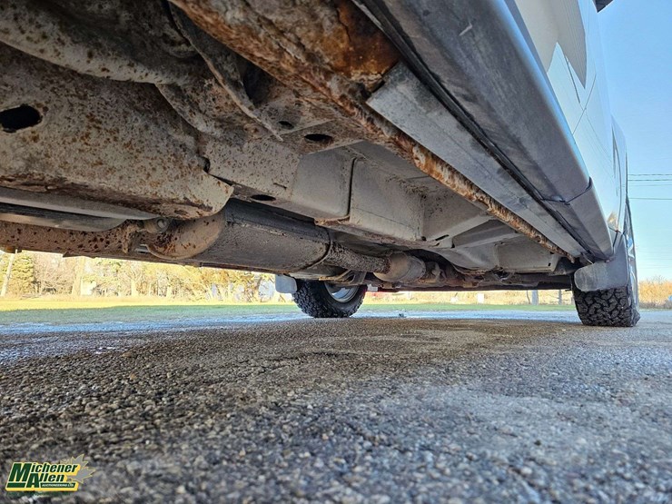 2016-chevrolet-equinox-lt-image-15