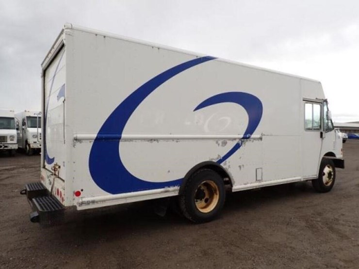 2013-freightliner-mt55-image-13