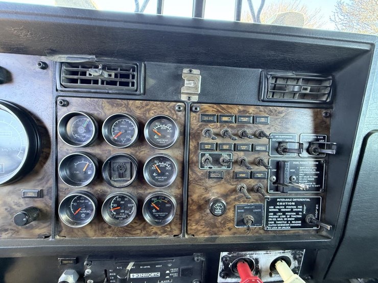 1995-caterpillar-3406c-image-47