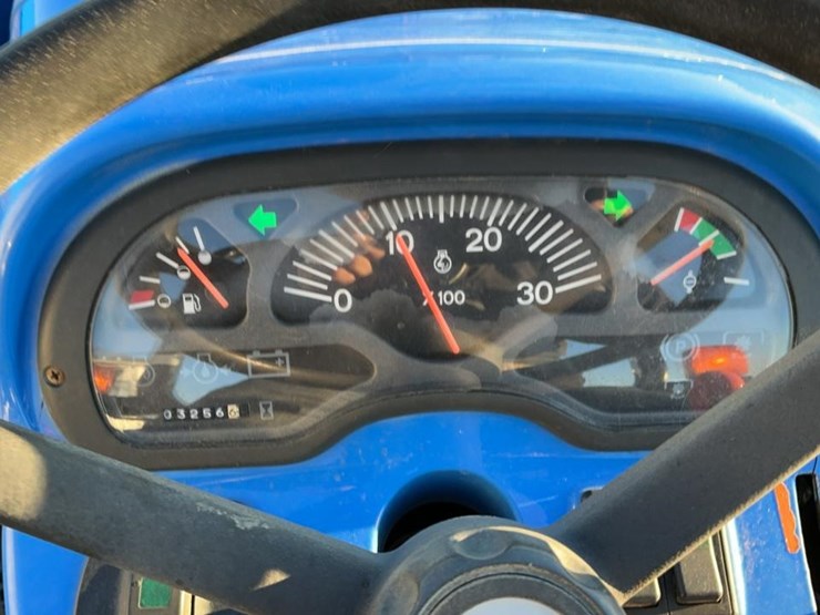 new-holland-tc29d-image-46