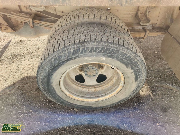 2013-chevrolet-silverado-3500hd-image-29