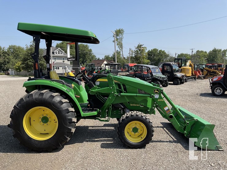 2017-john-deere-4052m-image-7