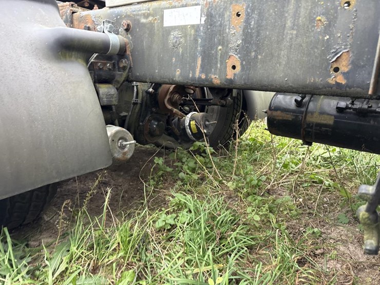 #3157-•-western-star-parts-sleeper-truck-image-23