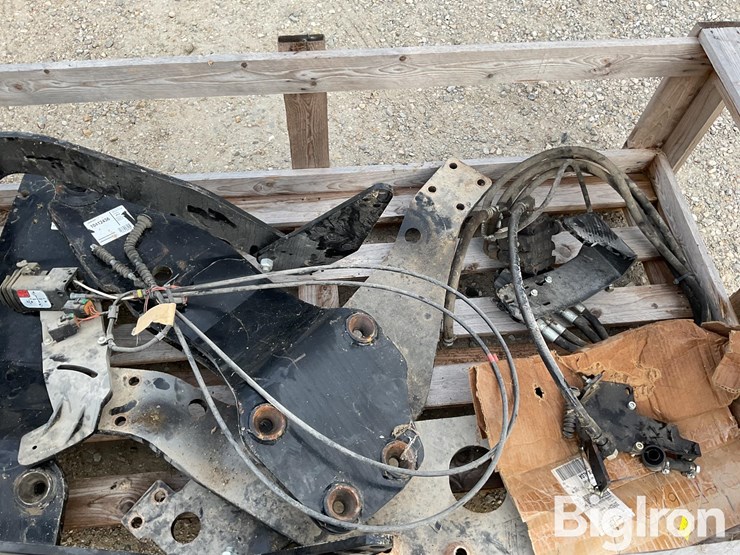 new-holland-t-6-series-loader-brackets-image-12