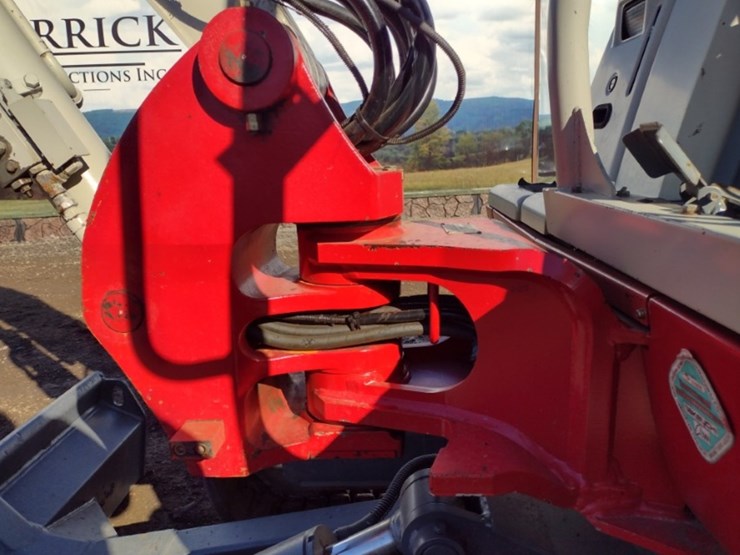 takeuchi-tb250-image-24