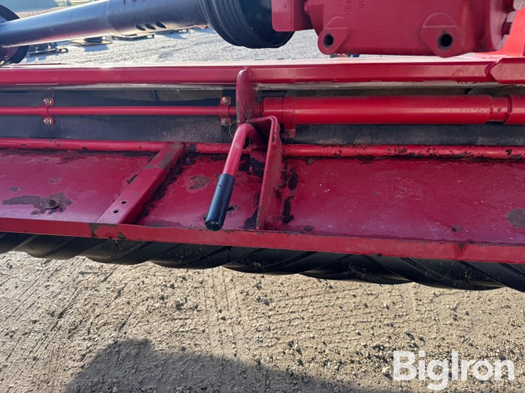 2017-new-holland-313-image-18