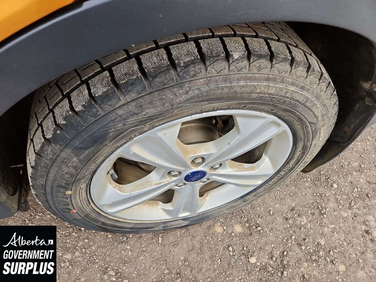 2016-ford-escape-se-image-29