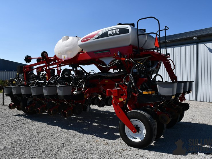 2019-massey-ferguson-9800ve-simply-advanced-ii-16r30-planter-image-7