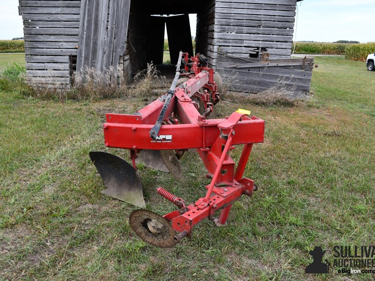 white-5-bottom-plow-image-2