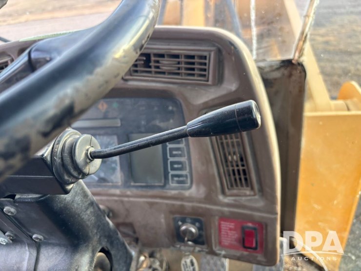 2001-deere-644h-image-51