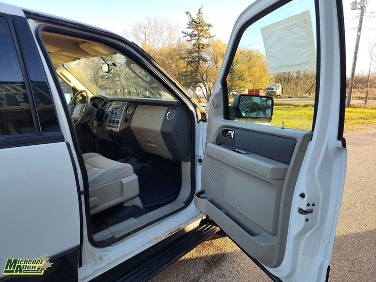 2014-ford-expedition-image-17