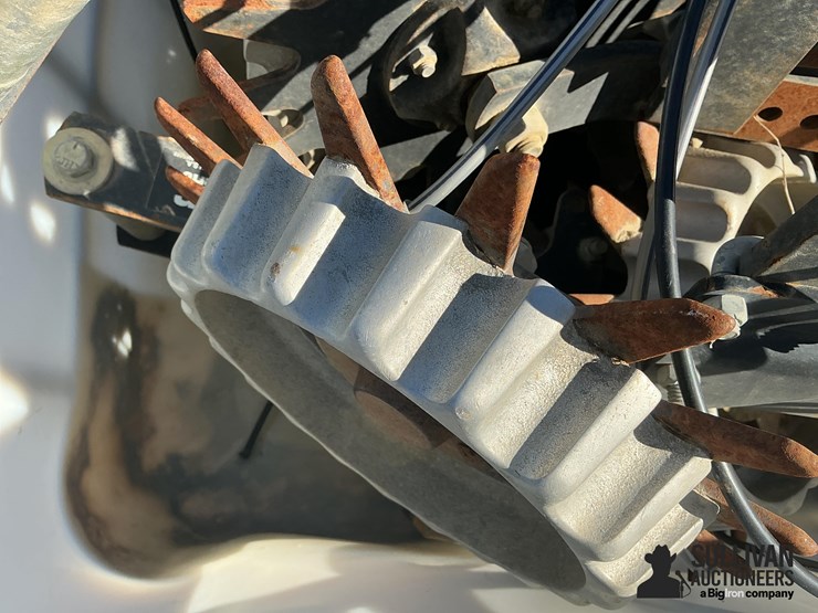 yetter-row-cleaners-w/clean-sweep-cylinders-image-4