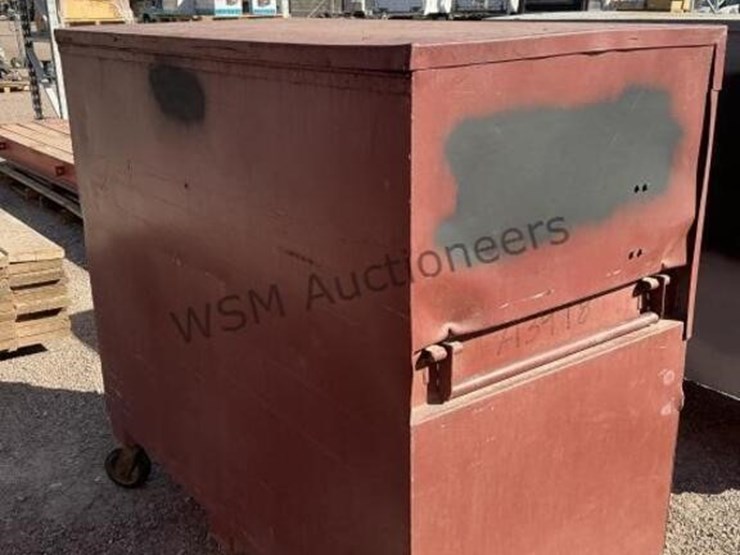 rolling-jobsite-toolbox-with-assorted-tools-image-3