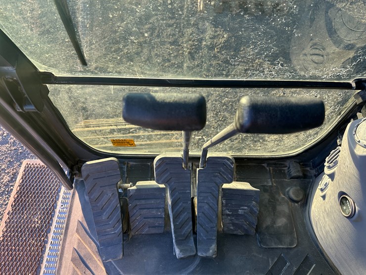 #32824-•-2022-volvo-ec160e-crawler-excavator-w/hydraulic-thumb-image-84