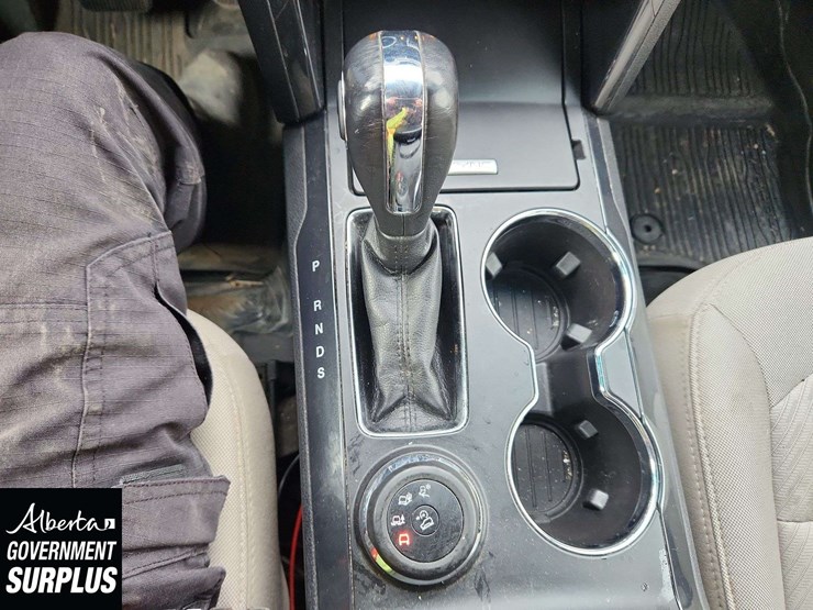 2018-ford-explorer-image-23