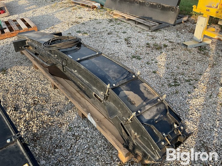 new-holland-fr-forage-chopper-short-spout-image-3