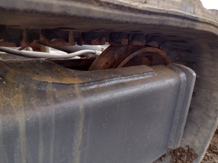 new-holland-ec25-image-41