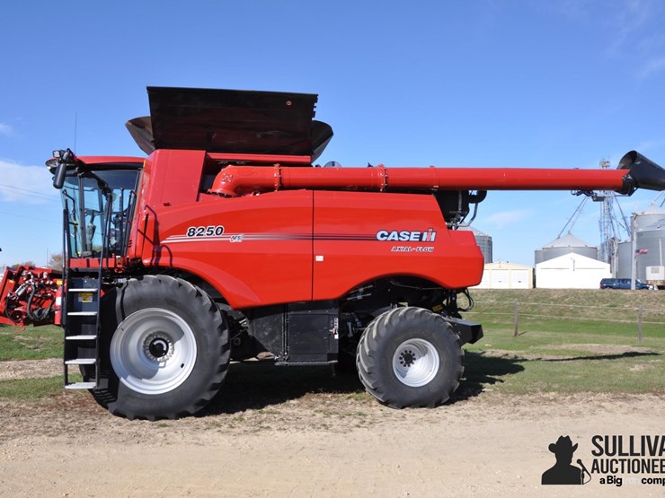 2023-case-ih-8250-image-2